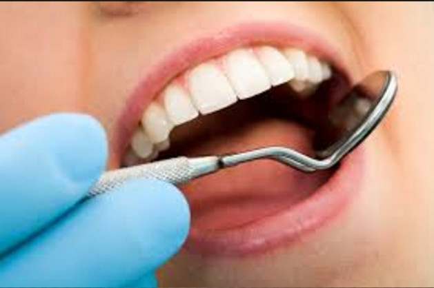 DVD Video Treatment of 6 anterior damaged teeth with Composite direct Veneers DVD Video Treatment of 6 anterior damaged teeth with Composite direct Veneers